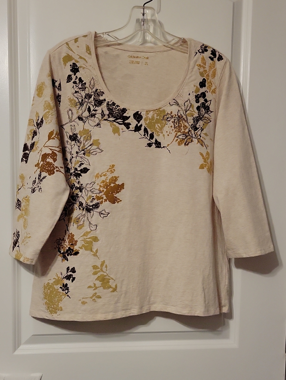 Coldwater Creek Women's, 1X, 3/4 Sleeve Tan Multi Colored Flowered T-shirt.